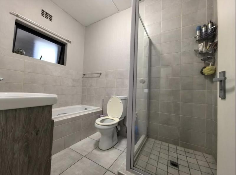 To Let 2 Bedroom Property for Rent in Barbeque Downs Gauteng