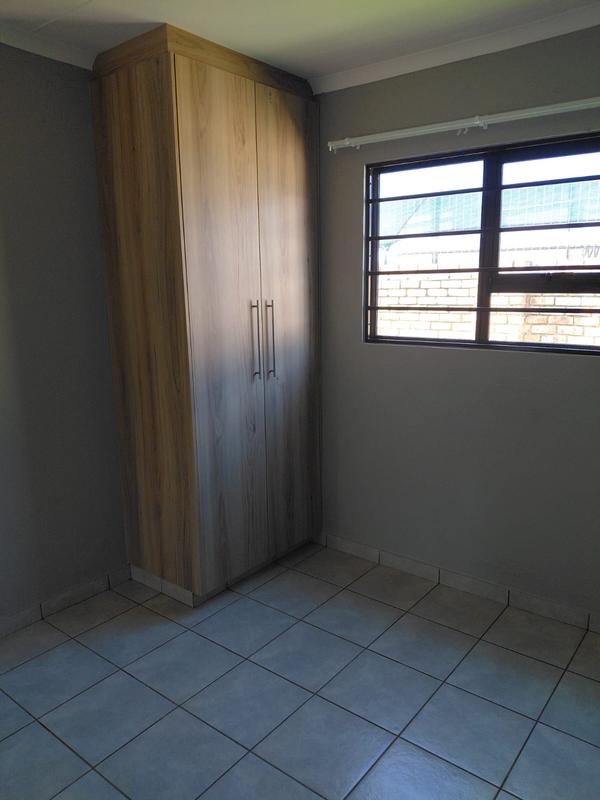 3 Bedroom Property for Sale in Windmill Park Gauteng
