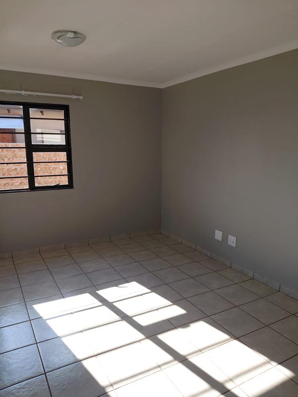 3 Bedroom Property for Sale in Windmill Park Gauteng