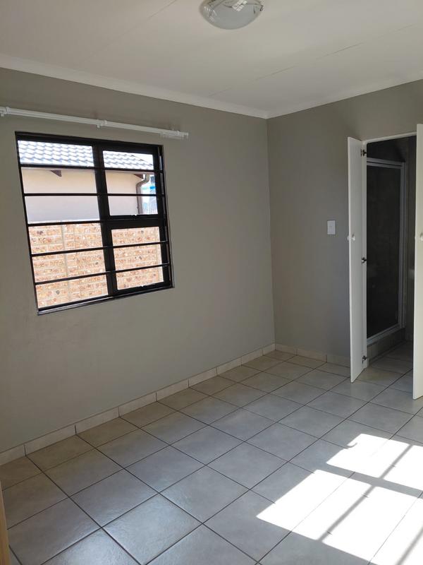 3 Bedroom Property for Sale in Windmill Park Gauteng
