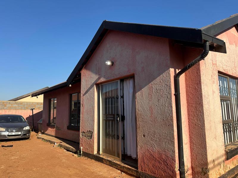 To Let 3 Bedroom Property for Rent in Protea Glen Gauteng