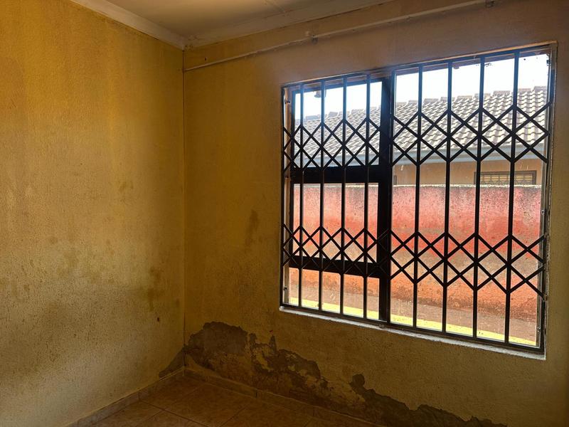 To Let 3 Bedroom Property for Rent in Protea Glen Gauteng