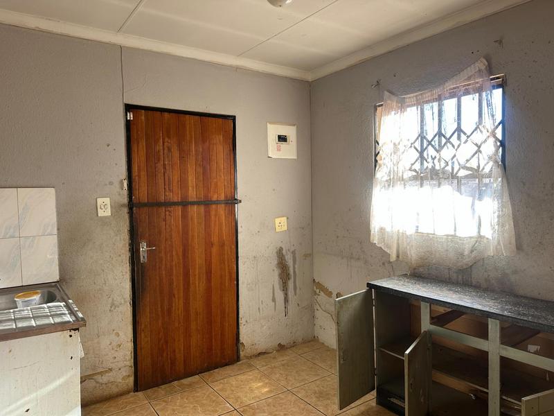 To Let 3 Bedroom Property for Rent in Protea Glen Gauteng