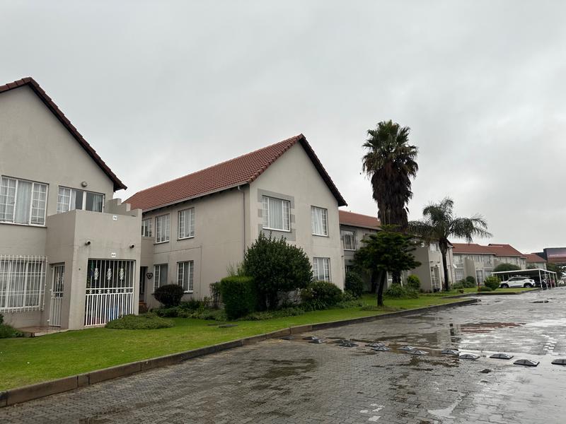 2 Bedroom Property for Sale in Dowerglen Gauteng
