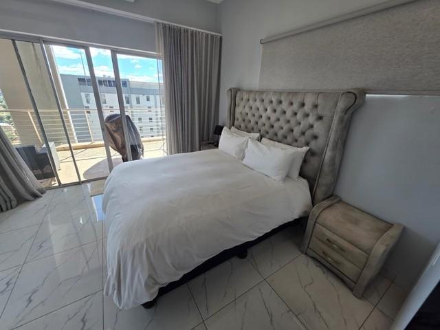 To Let 3 Bedroom Property for Rent in Sandhurst Gauteng