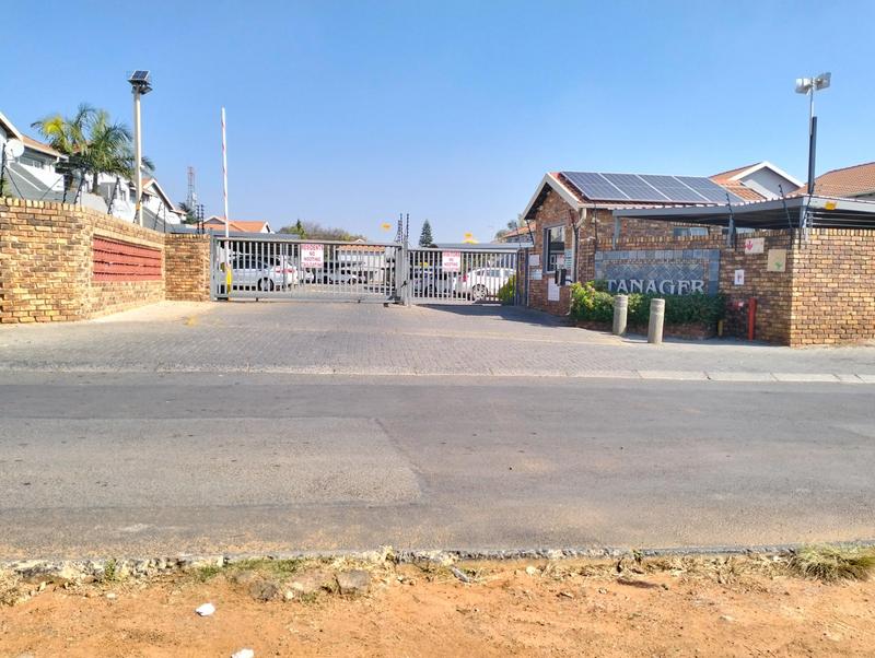 2 Bedroom Property for Sale in Glen Marais Gauteng