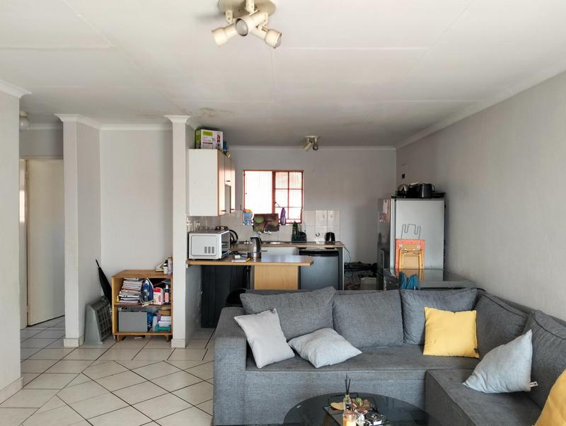 2 Bedroom Property for Sale in Glen Marais Gauteng
