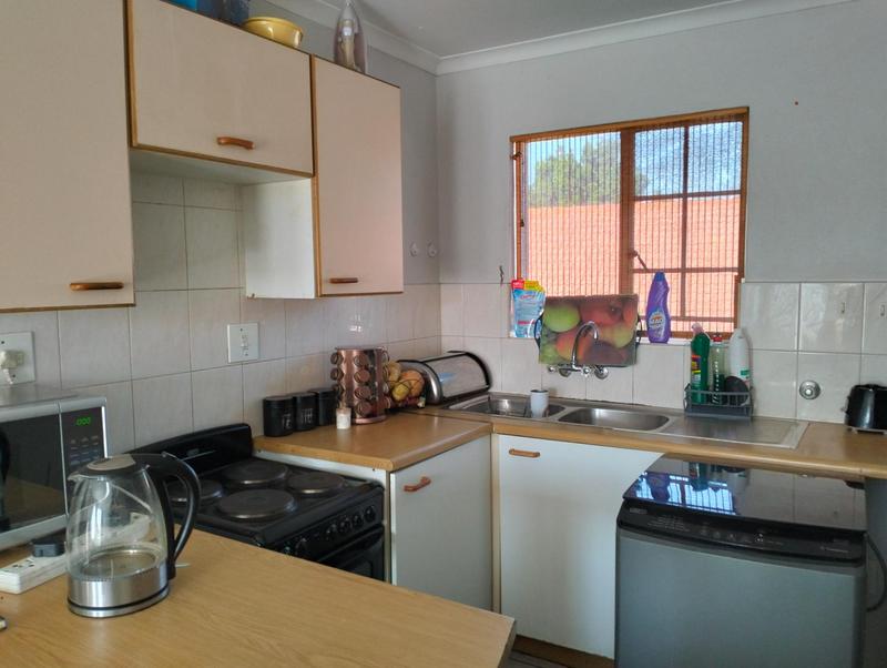 2 Bedroom Property for Sale in Glen Marais Gauteng