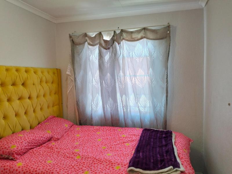 2 Bedroom Property for Sale in Glen Marais Gauteng