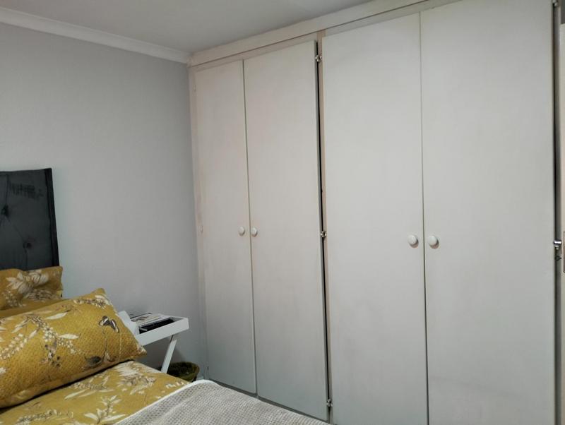 2 Bedroom Property for Sale in Glen Marais Gauteng