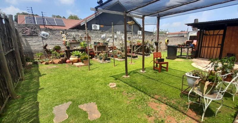 3 Bedroom Property for Sale in Rhodesfield Gauteng