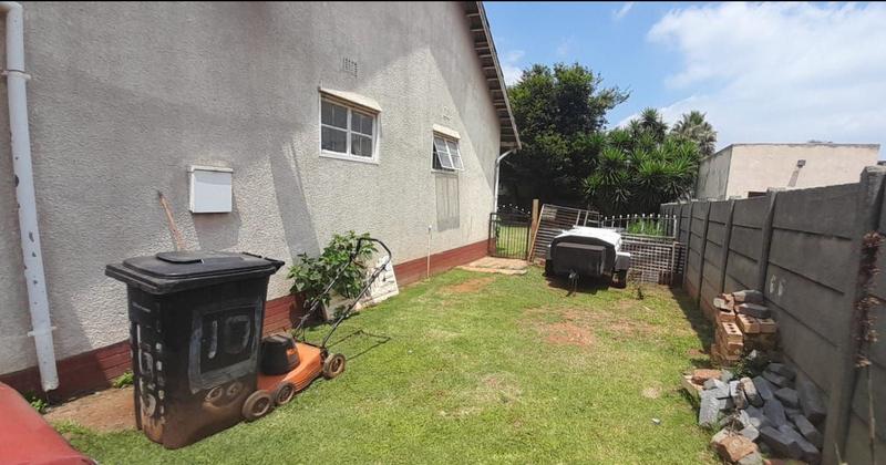 3 Bedroom Property for Sale in Rhodesfield Gauteng