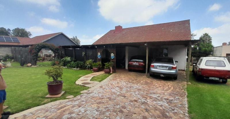 3 Bedroom Property for Sale in Rhodesfield Gauteng