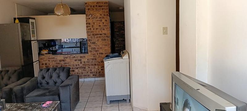 2 Bedroom Property for Sale in Pretoria North Gauteng