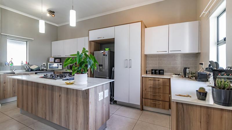 To Let 2 Bedroom Property for Rent in Modderfontein Gauteng