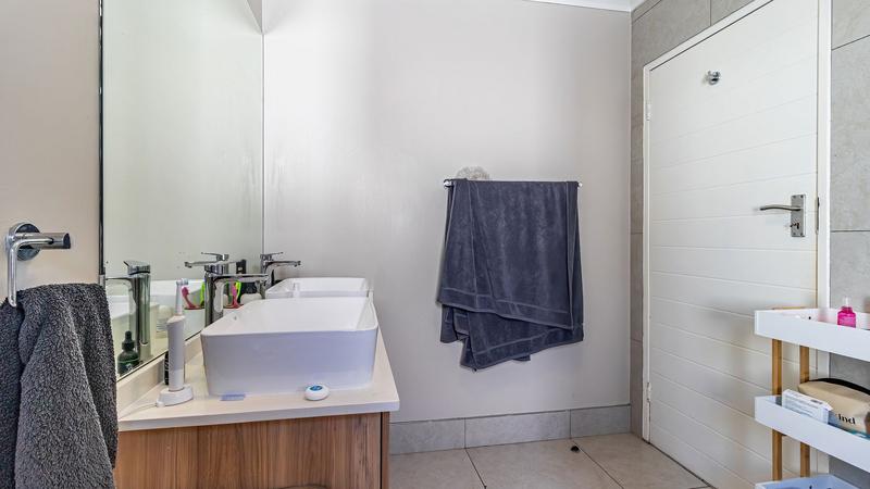 To Let 2 Bedroom Property for Rent in Modderfontein Gauteng