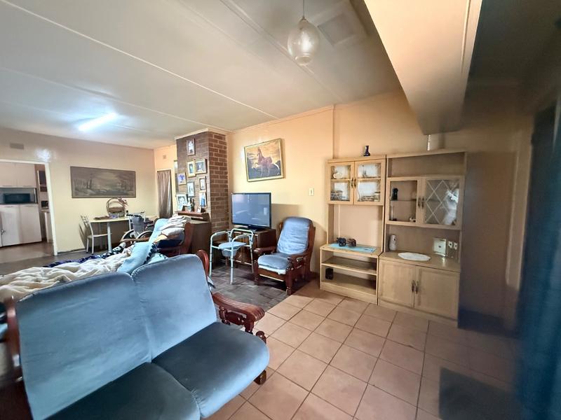 3 Bedroom Property for Sale in Vanderbijlpark CW 5 Gauteng