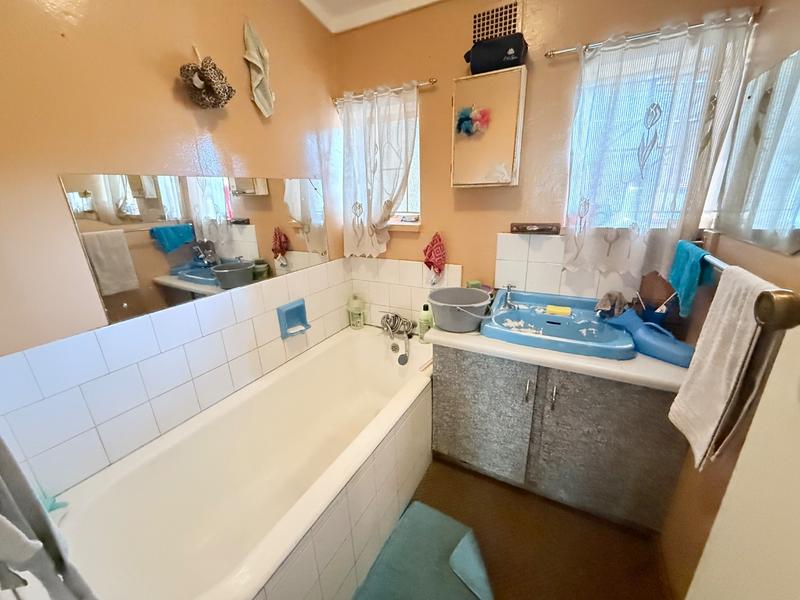 3 Bedroom Property for Sale in Vanderbijlpark CW 5 Gauteng
