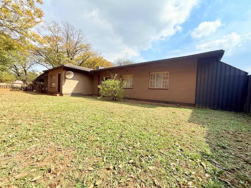 3 Bedroom Property for Sale in Vanderbijlpark CW 5 Gauteng