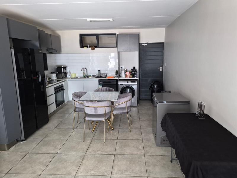 2 Bedroom Property for Sale in Raslouw Gauteng