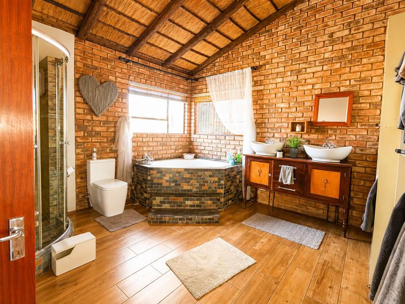 To Let 4 Bedroom Property for Rent in Casseldale Gauteng