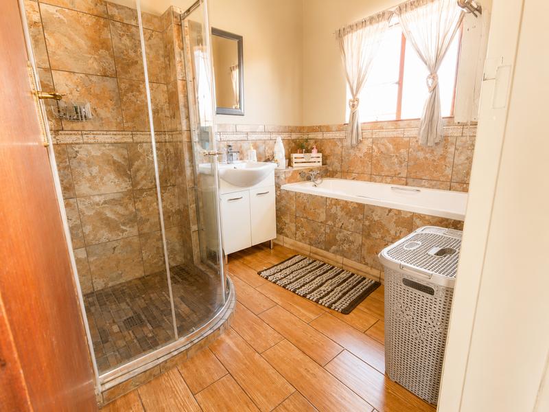 To Let 4 Bedroom Property for Rent in Casseldale Gauteng