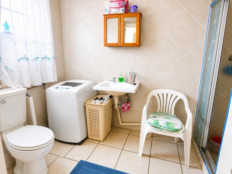 To Let 1 Bedroom Property for Rent in Strubenvale Gauteng