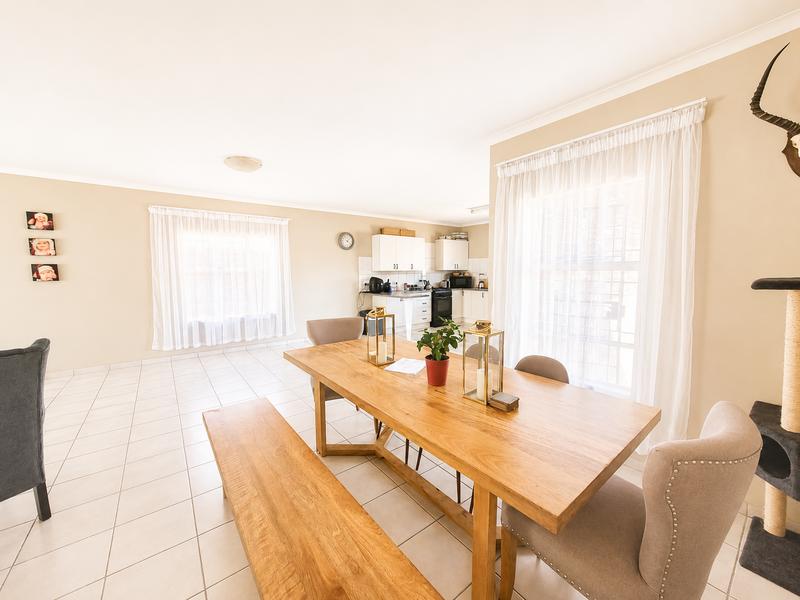 To Let 3 Bedroom Property for Rent in Strubenvale Gauteng