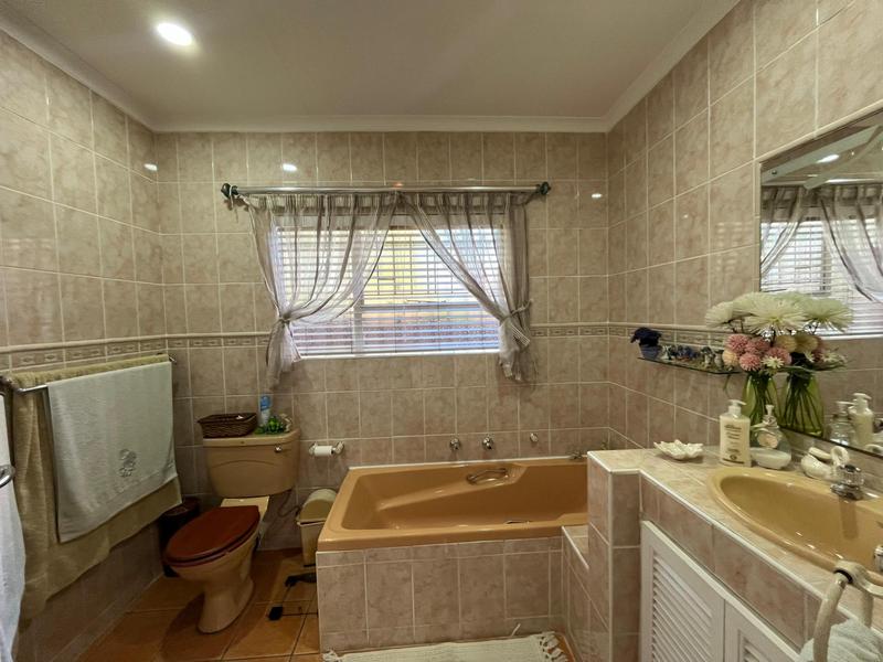 4 Bedroom Property for Sale in Sunward Park Gauteng