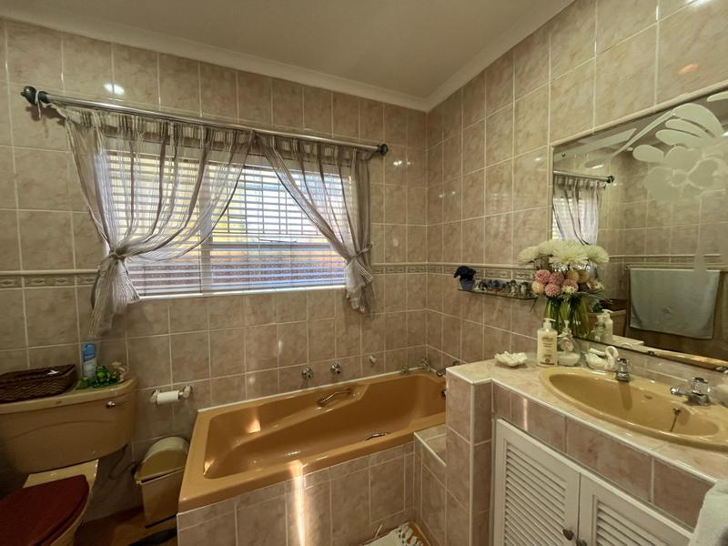 4 Bedroom Property for Sale in Sunward Park Gauteng