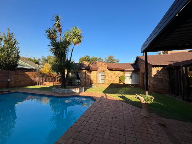 4 Bedroom Property for Sale in Sunward Park Gauteng
