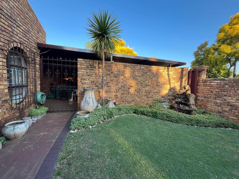 4 Bedroom Property for Sale in Sunward Park Gauteng