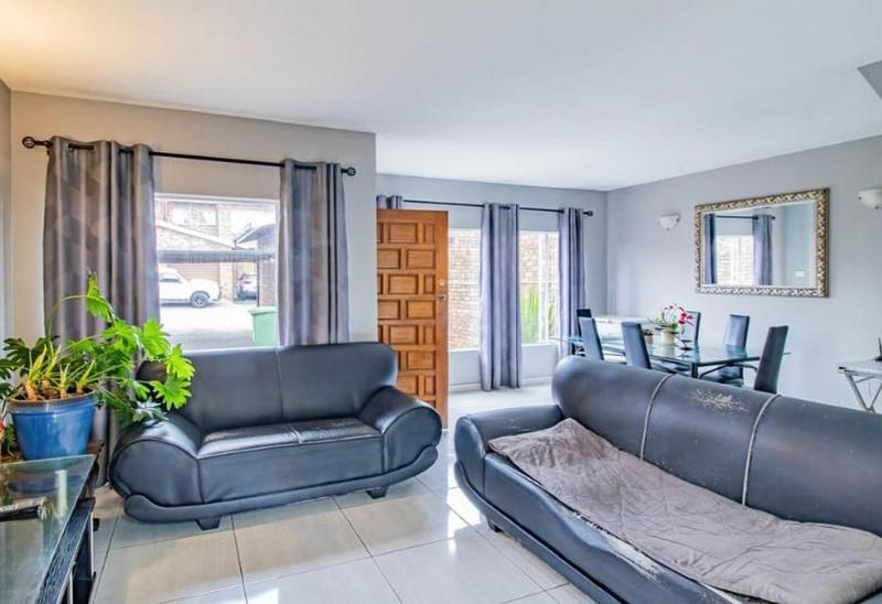 3 Bedroom Property for Sale in Brackenhurst Gauteng