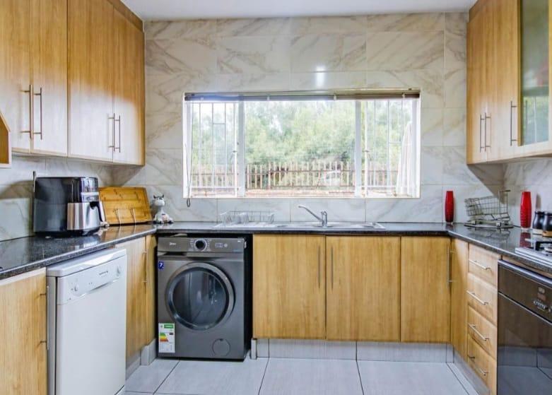 3 Bedroom Property for Sale in Brackenhurst Gauteng