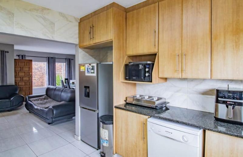 3 Bedroom Property for Sale in Brackenhurst Gauteng