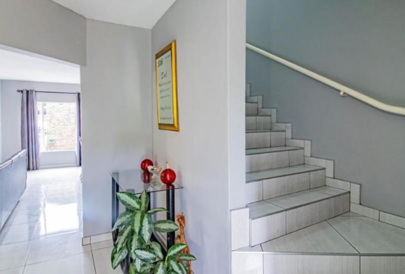 3 Bedroom Property for Sale in Brackenhurst Gauteng