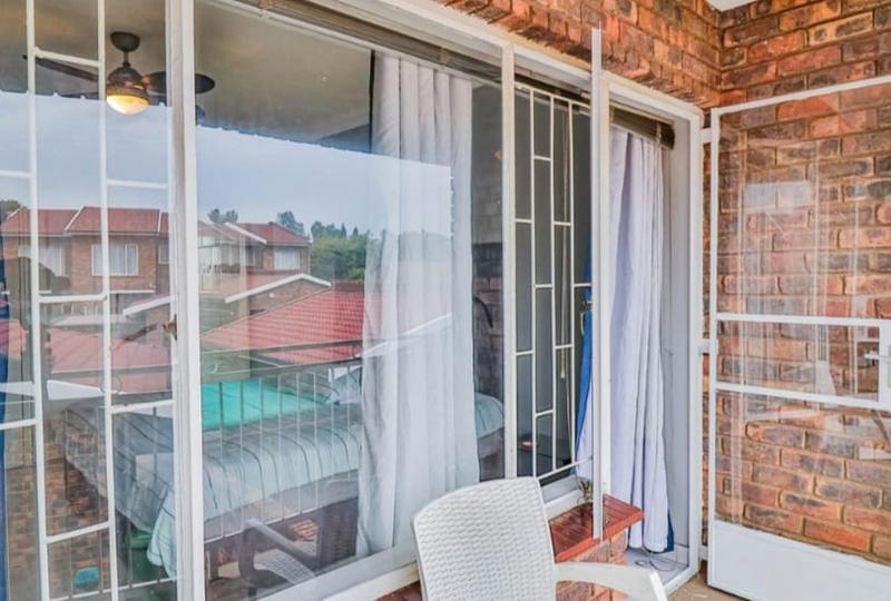 3 Bedroom Property for Sale in Brackenhurst Gauteng