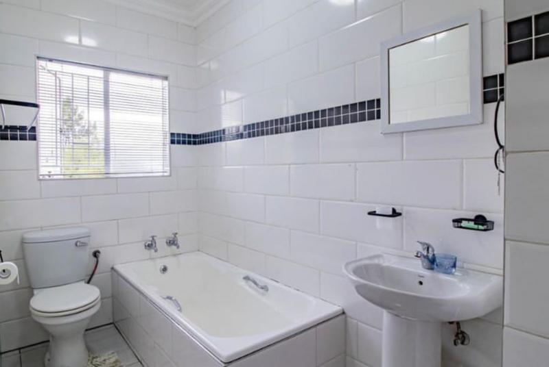 3 Bedroom Property for Sale in Brackenhurst Gauteng