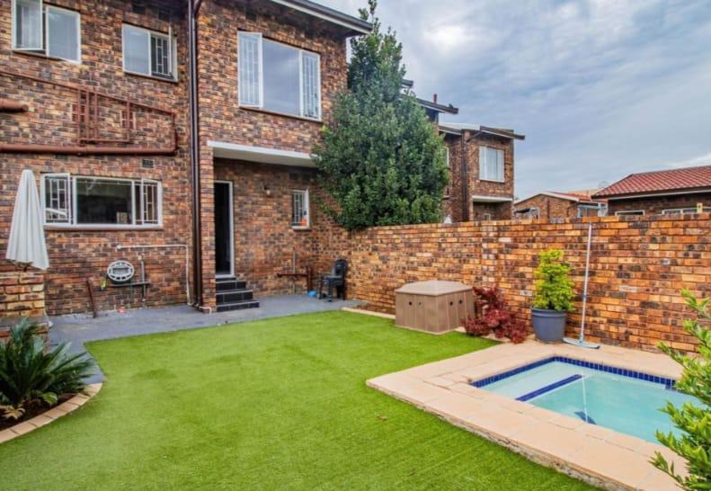 3 Bedroom Property for Sale in Brackenhurst Gauteng