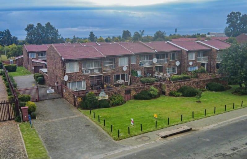 3 Bedroom Property for Sale in Brackenhurst Gauteng