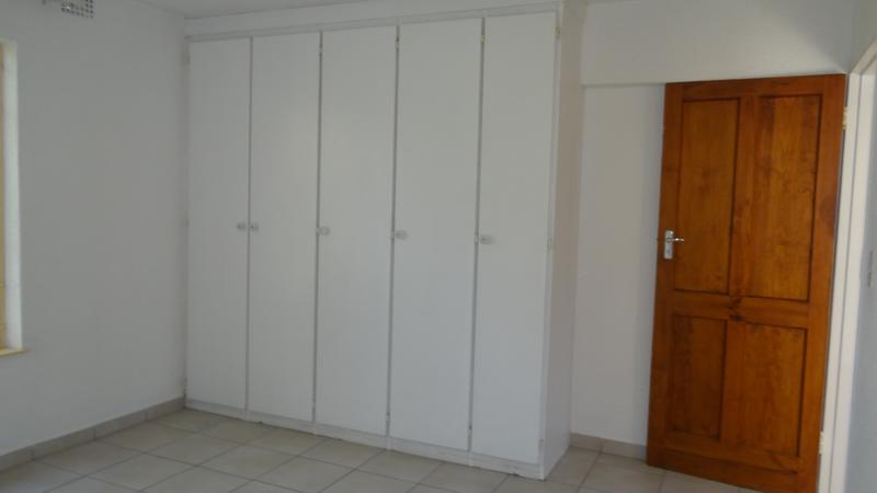 To Let 2 Bedroom Property for Rent in Helderkruin Gauteng