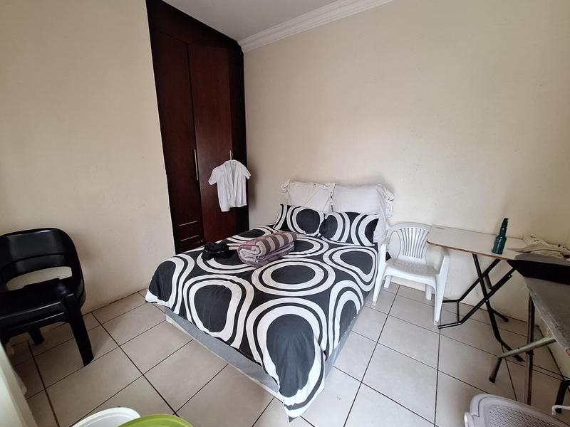 5 Bedroom Property for Sale in Thatchfield Gauteng