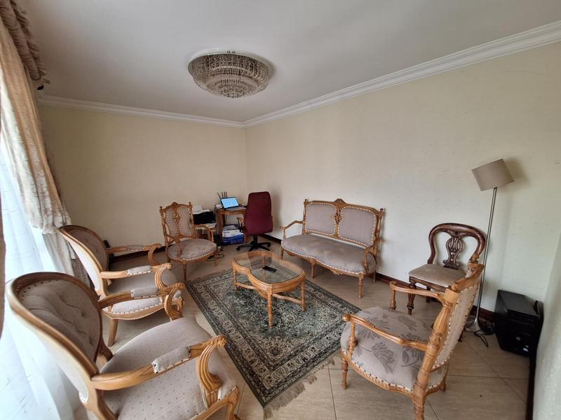 5 Bedroom Property for Sale in Thatchfield Gauteng