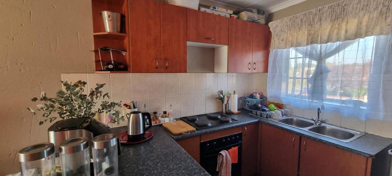2 Bedroom Property for Sale in Heuwelsig Estate Gauteng