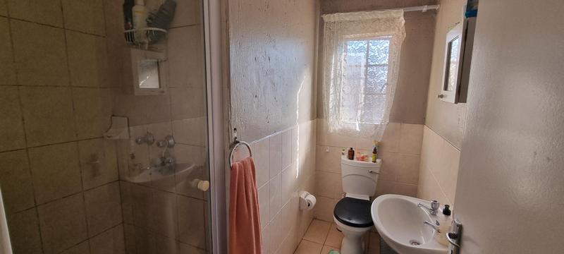 2 Bedroom Property for Sale in Heuwelsig Estate Gauteng