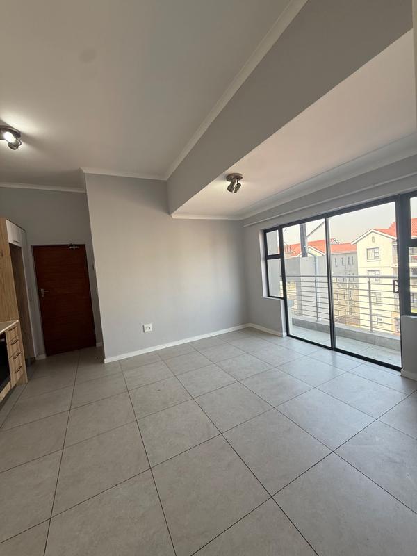 To Let 1 Bedroom Property for Rent in Modderfontein Gauteng