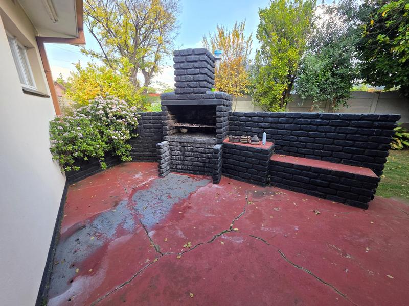 4 Bedroom Property for Sale in Golf Park Gauteng