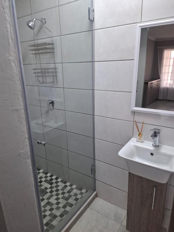 4 Bedroom Property for Sale in Garsfontein Gauteng