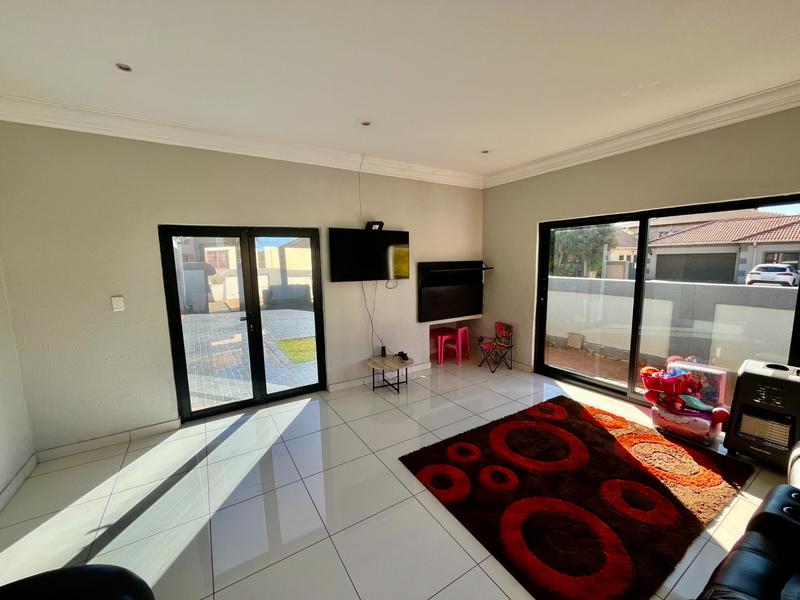 To Let 3 Bedroom Property for Rent in Montana Gauteng