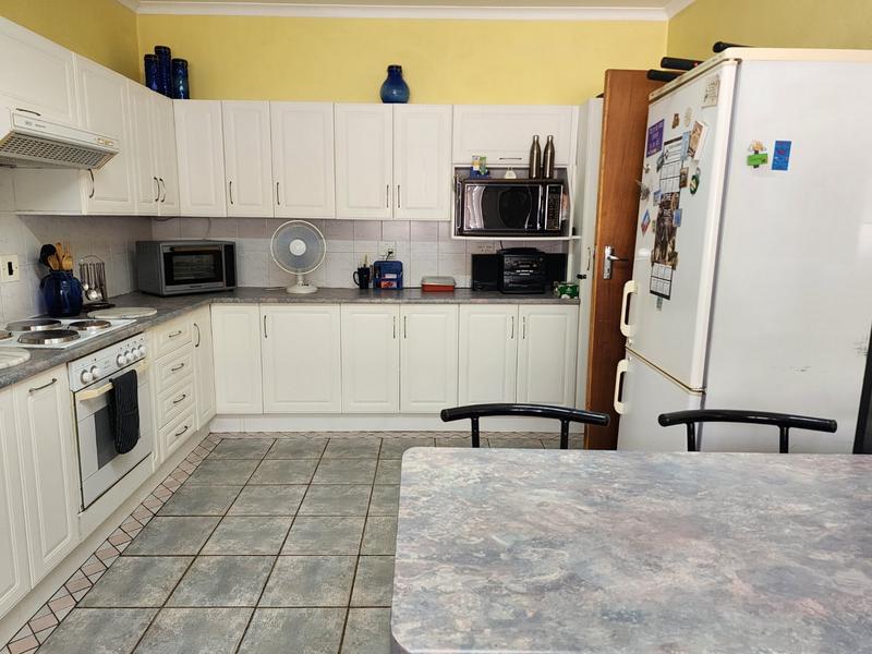 4 Bedroom Property for Sale in Dorandia Gauteng